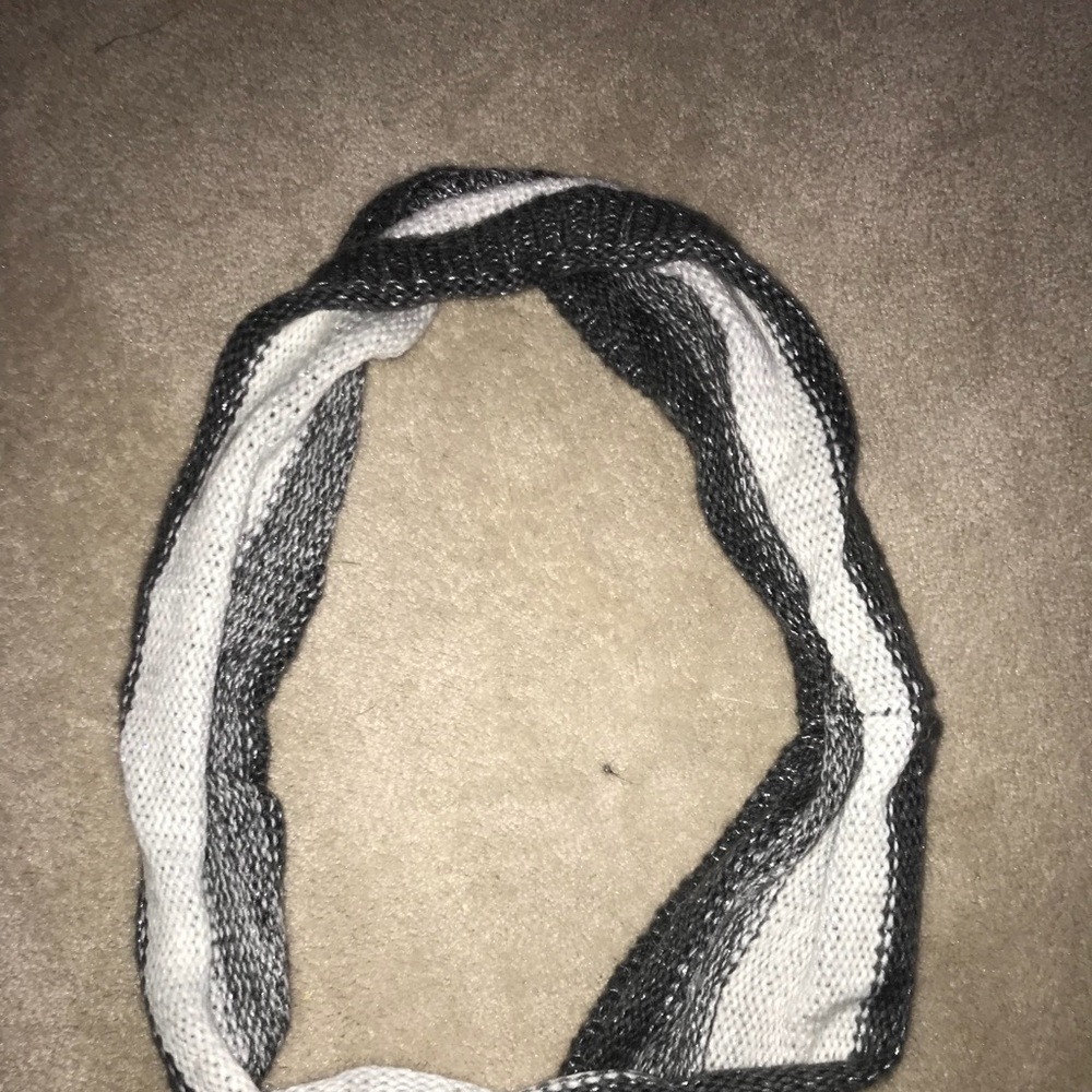 Infinity scarf